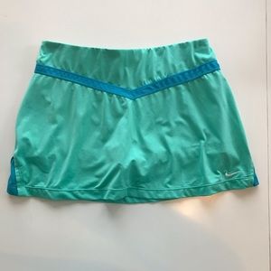 Nike DriFit Green /Blue Tennis skort  Size M